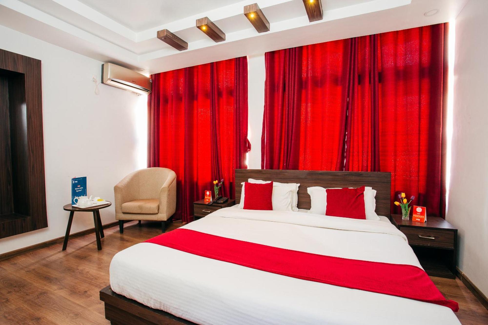 Oyo 11474 Gangaur Regency Boutique Hotel Katmandu Kültér fotó