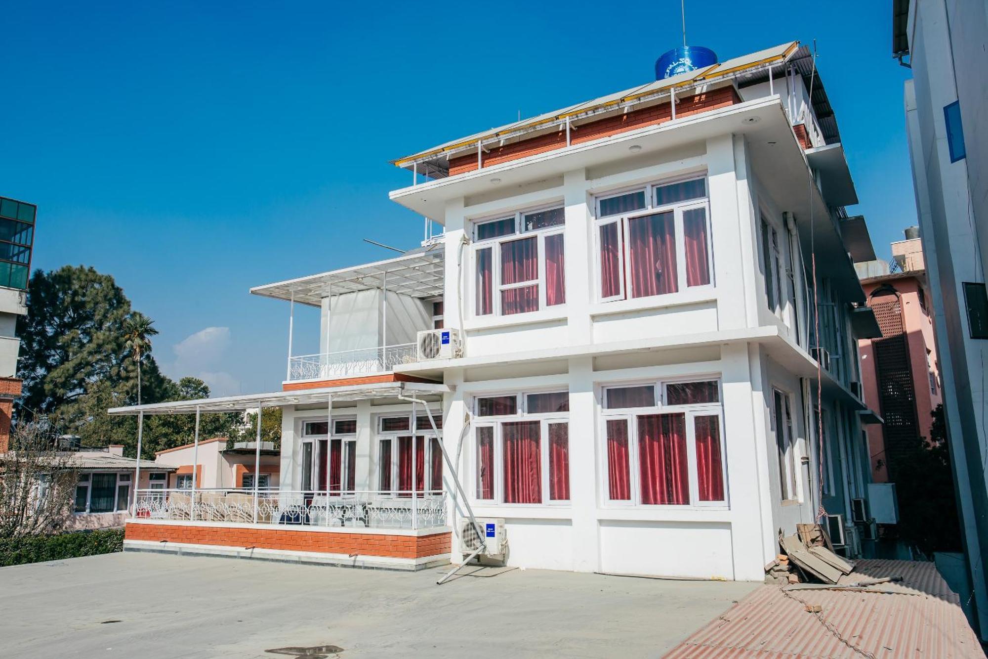 Oyo 11474 Gangaur Regency Boutique Hotel Katmandu Kültér fotó