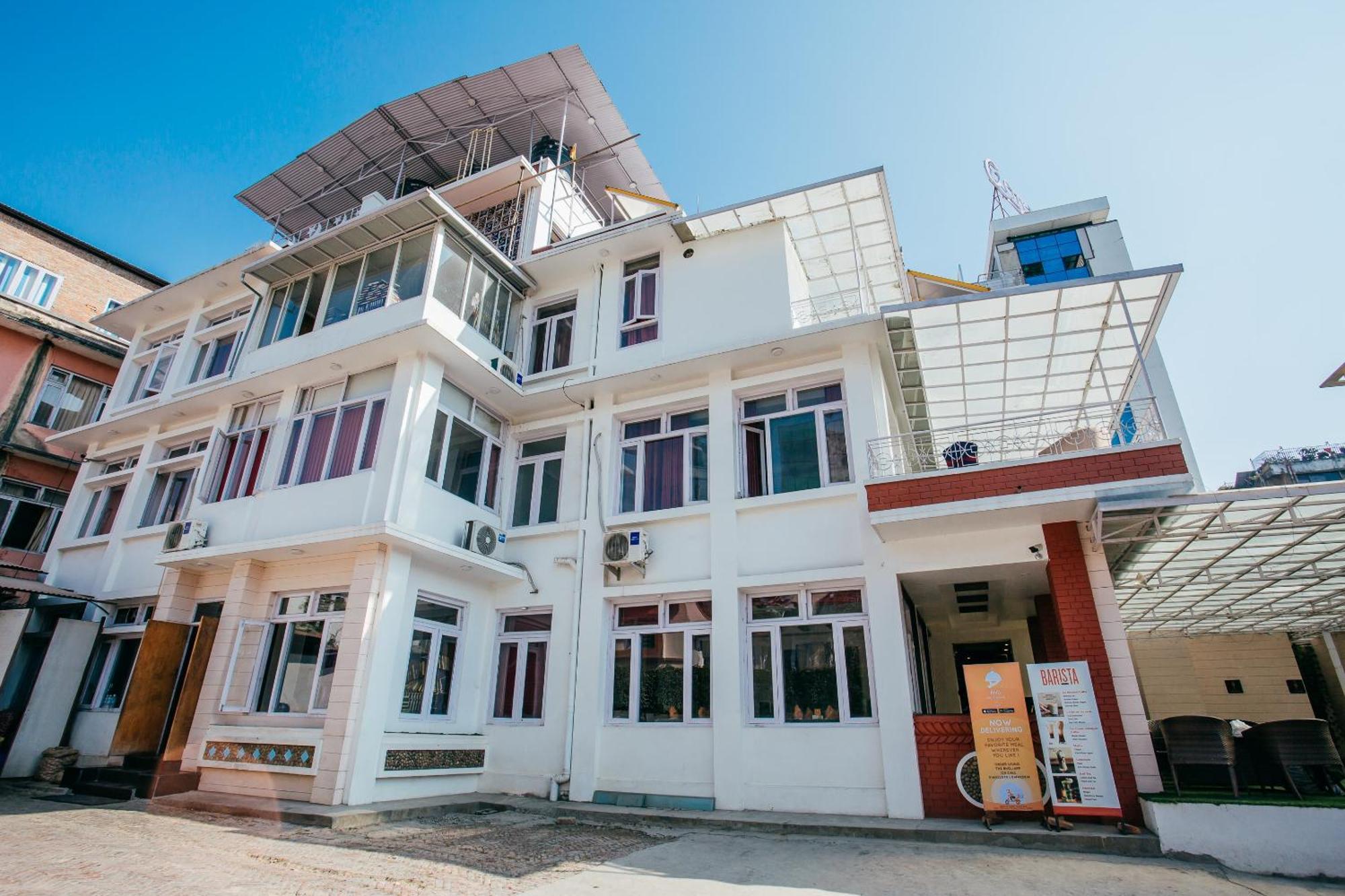 Oyo 11474 Gangaur Regency Boutique Hotel Katmandu Kültér fotó