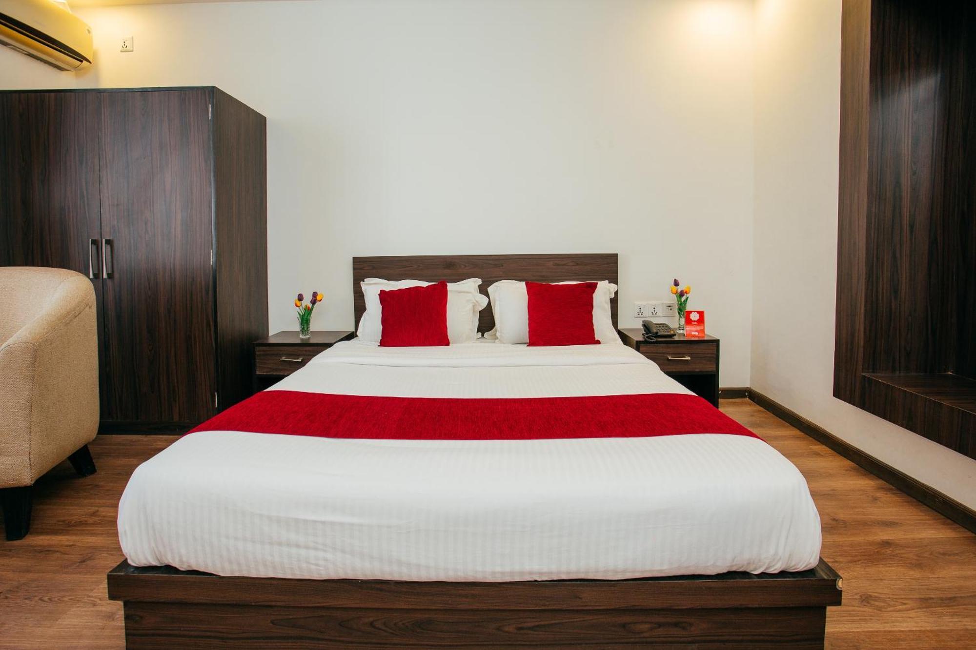 Oyo 11474 Gangaur Regency Boutique Hotel Katmandu Kültér fotó
